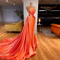 2021 Coral Mermaid Avondjurken Ruched Crystal Strapless Formal Prom-jurken met overskirt Vestiti da Sera