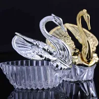 (24 Stück / Los) Hochzeits-Party-Dekoration Swan Candy Box Gold- und Silber-Farb-Kunststoff-Geburtstagsparty-Gefälligkeiten Schokoladenboxen B071 H1231