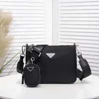 Mens Horse Messenger Bag Portfölj modedesigner utomhus axelväska plånbok nylonväskor med byte handväska 2113