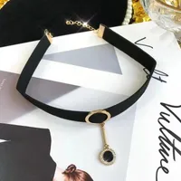 Chokers Fashion Punk Wide Black Choker For Women Round Small Pendant Clavicle Chain Hip-Hop Simple Design Necklace Gothic Jewelry Gifts