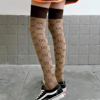 Многоцветные женские хлопчатобумажные носки роскошные буквы печати женщин давно чулок мода девушки над коленом носок высокого качества
