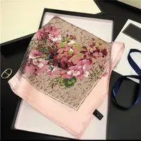 Luxury boutique ladies small square scarves, classic timeless 4-color fashion scarf, scarf, 50*50cm without box B688