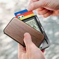 الرجال جيب مكافحة RFID حجب بطاقة غطاء الإبداعية المعادن بطاقة ألياف الكربون المحفظة