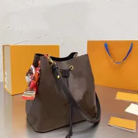 Designer di Lussurys borse borse borse per donne Tote Brand Letter Genuine Pelle Borse a tracolla Borsa a tracolla