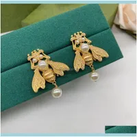 Pendientes de diseño Little Bee Luxury Brand Cumpleaños presente Stud Latón Gilded 925 Sier Aguja Anti Allergy Party Joyería Personalización Exquis