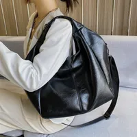 Bolsos de hombro grandes hambares negros mujer bolso casual bolso de cuero de lujo Cabas Cabas Simple Crossbody Bols