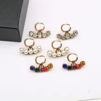 Glänzende bunte Diamantohrringe Perle Brief Ohrringe Frauen Designer Ohrringe Marke Charm Ohrring Strass Korean Charm Studs
