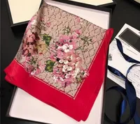 2021 Projektantka mody Kobieta jedwabny szalik Letter Lett Opaska marka Mała zmienna akcesoria na chustkę