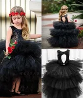 Ruched Ruffles Tulle Short Black Flower Girl Robes 2021 Nouveau Mariages gothiques Fille Pageant Guiche de fête Joyau Col Keyhole Back BC5590