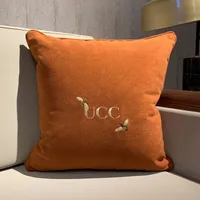 Mens de algodão designers moda almofadas de alta qualidade almofada de almofada cutâneos letras decorativas impresso casa mobiliário womens orreiller