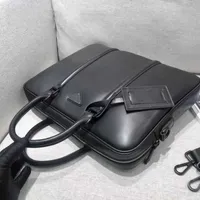 Bag showecomfort01 2022New Men Shoulder Briefcase Black Leather Designer Handbag Business Laptop Bag Messenger Bags With Nameplates Totes Men&#039;s Luggage