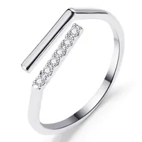 Klaster pierścienie Kryształ Open Finger Dla Kobiet Dziewczyna Projekt Srebrny Kolor Bezpłatny Rozmiar Minimalistyczny Party Biżuteria Prezenty Bijoux