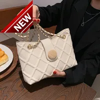 Pu Leather Women's 2022 Summer New Style with Messenger Diana Portable Tote Bag Small Xiangfeng Lingge Chain