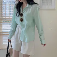 Blusas de las mujeres Camisas Zosol Francés Verde Color Diseño Non-Mainstream Camisa Femenina Verano Flojo Sol Derreno Sol de manga larga 2021 Capa delgada