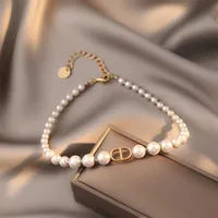 Collar de gargantilla de moda de lujo diseñador medieval vintage gradiente perla collar de mujer clásico de mujer clásico simple adorno de cuello