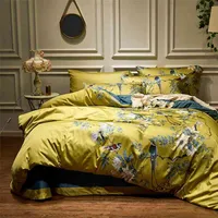Seidige ägyptische Baumwolle gelbe Chinoiserie-Stil Vögel Blumen Bettbezug Bettlaken Badezeile Set King Size Queen Bettwäsche Set 210721