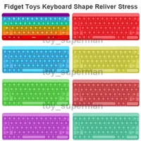 Fidget Toys Keyboard Design Pop Bubble Sensor Rainbow Silicone Silicone Alivio Discomresión Juguete Para Necesidades Especiales Niños Adulto