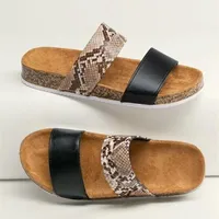 Sandálias 2021Summer Sapatos Femininos Senhoras Leopard Snake Imprimir Casaco Praia Boca rasa Flat Chinelos de férias ao ar livre