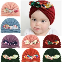 Kapaklar Şapka Yaylar Bebek Şapka Sıcak Kış Tığ Çocuklar Kız Bonnet Örme Çiçek Baskılı Bebek Toddler Beanie Cap Türban Aksesuarları
