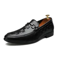 Elbise Ayakkabıları Quaoar Marka Erkek Örgün Flats Moda Oxfords Brogue Erkek Sivri Burun Düğün Ünlü Püskül Ayakkabı