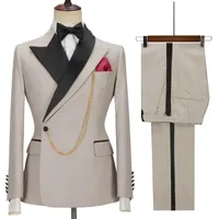 Beau Design Beige Hommes Costumes Double boutonnage pour mariage Slim Fit Groom Tuxedos 2 pièces Fête du bal Contact Veste avec pantalon