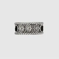 Top Letter Design Srebrny Płyta Pierścień Proste Retro Styl Pierścienie Kompleksowe małe kwiaty Trend Wysokiej jakości biżuteria