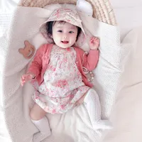 Mignonne bébé fille fit des vêtements 2021 mode mignonne cerise imprimée en feuilles enfants robe enfants + courte + chapeau + cardigan 4pcs / costume Tops