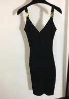 Seksowne kobiety Party Dress V Neck Bez Rękawów Knit Slim Sukienki Wysokiej Jakości Kobiet Złoty Przycisk Długa Mediolan Odzież