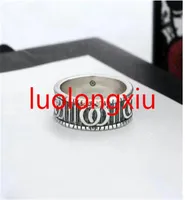 새로운 망 반지 고품질 링 폭 패션 브랜드 복고풍 조각 커플 반지 웨딩 쥬얼리 선물 상자 001