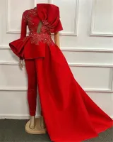 2021 Jumpsuits Arabisch Rote Prom Kleider mit Zug Langarm High Neck Spitze Applizierte Perlen Formale Abendkleider Hose Anzüge