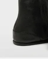 뜨거운 판매 - Ty Tabi 플랫 발목 부츠 클래식 스플릿 Tabi Toe 플랫 솔 블랙 파리 브랜드의 새로운 패션 신발
