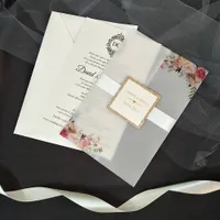 Vårblomma Vellum Bröllopinbjudan med personlig insats Rose Gold Glitter Tag Ribbon och Kuvert Tracing Wrap för söt 15 Födelsedagsfest