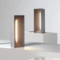 テーブルランプ工業デザイナーセメントコンクリートランプクリエイティブジオメトリアート装飾LEDデスクライトはギフトベッドサイドスタディバーの背景として