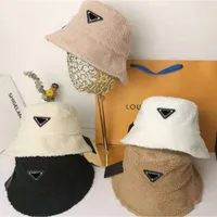 デザイナーキャップ男性女性野球漁師の帽子ファッション柔らかい子羊ウール見なさい物質ビーニーカジュアル屋外高品質の冬のバケツの帽子