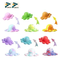100 stks Speelgoed Originele Pop Fidget Grappige Regenboog Vargebouwde Octopus Expression Flip Doll Silicone Decompressie Hanger Toys 6 Kleur