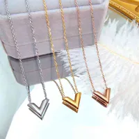 Fashion Classic Design Famous Brand Letter v Pendant Necklace for Woman Titanium Steel Luxury Jewelry