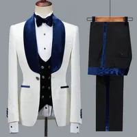 Nieuwe Collectie Floral Mannen Pak Slim Fit Bruiloft Tuxedo Navy Blue Velvet Revers Bruidegom Party Pakken Kostuum Homme Groomsman Blazer