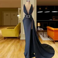 Vestidos de fiesta con cuello en V negro 2022 Frente Split Vestido de Noiva Sereia Robe de Soiree Satin Satin Talla grande Tarde Pageant Gown