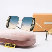 النظارات المصنوعة يدويا نظارات شمسية من الكريستال الماس المرأة الأوروبية والأمريكية نمط الإطار الكبير نموذج 1194 مع مربع
