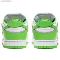 Supre Yıldız SB Düşük Koşu Ayakkabıları Hiper Mavi Ortalama Yeşil Mens Kaykay Barkroot Kahverengi Beyaz Siyah Kadın Spor Sneakers Boyutu 36-45