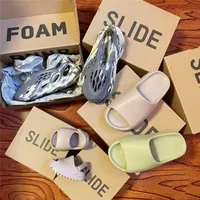 Kanye Designers Slides Mens Slippers Foam Runner RNNR Maan Grijze Ararat Hars Pure Core Roet Aarde Bruin Bot Desert Sand Womens Sandals