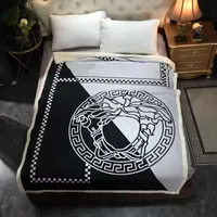 wholesale luxury design Blankets home classic high quality fashion blanket letter pattern winter