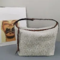 Senior Classic Ladies Diseño impreso Bordado Cubi Cubi Box Bag One-Hombro Bolsas Bolsas Simple Paquete Retro Retro