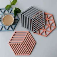 Nordic Style Blue Red Grid Hexagon Shape Silicone Cup Mat Antislip Isolatie Pad Home Decor Kitchen Tool voor Pot Plate Cup Bowl Y1213