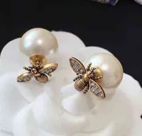 Luxury Designer Brand Bees Stud Earrings Big Pearl S925 Silver Needle Retro Copper Jewelry for Women Party with Gift Box Packing