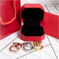Anéis de moda de anel de grife com pedras laterais Luxury elegante jóias 4 estilo 12 cor opcional