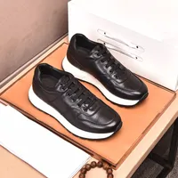 2021 럭셔리 디자이너 남자 캐주얼 신발 패션 가죽 라운드 헤드 섹시한 고급스러운 코드 문자 38-44 LLO