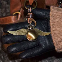Portachiavi a catena in pelle Portachiavi Keychain Angel Wing Movie Film Accessori Catena Key For Per Key Car E Borsa Regalo dei gioielli per le donne Uomini H1126
