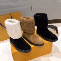 2021 Projektanci Buty śniegowe Kobiety Moda Miękkie Skórzane Płaskie Dziewczyny Casual Zimowe Brązowe Buty Z Futra Połowa Boot Black Size 35-40
