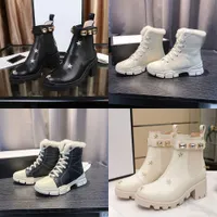 Классический кожаный дизайнер с толстыми пустынями Martin Boots Белый пчел Star Trail Trail Lace-Up Winter Ladies High Heel Обувь для обуви